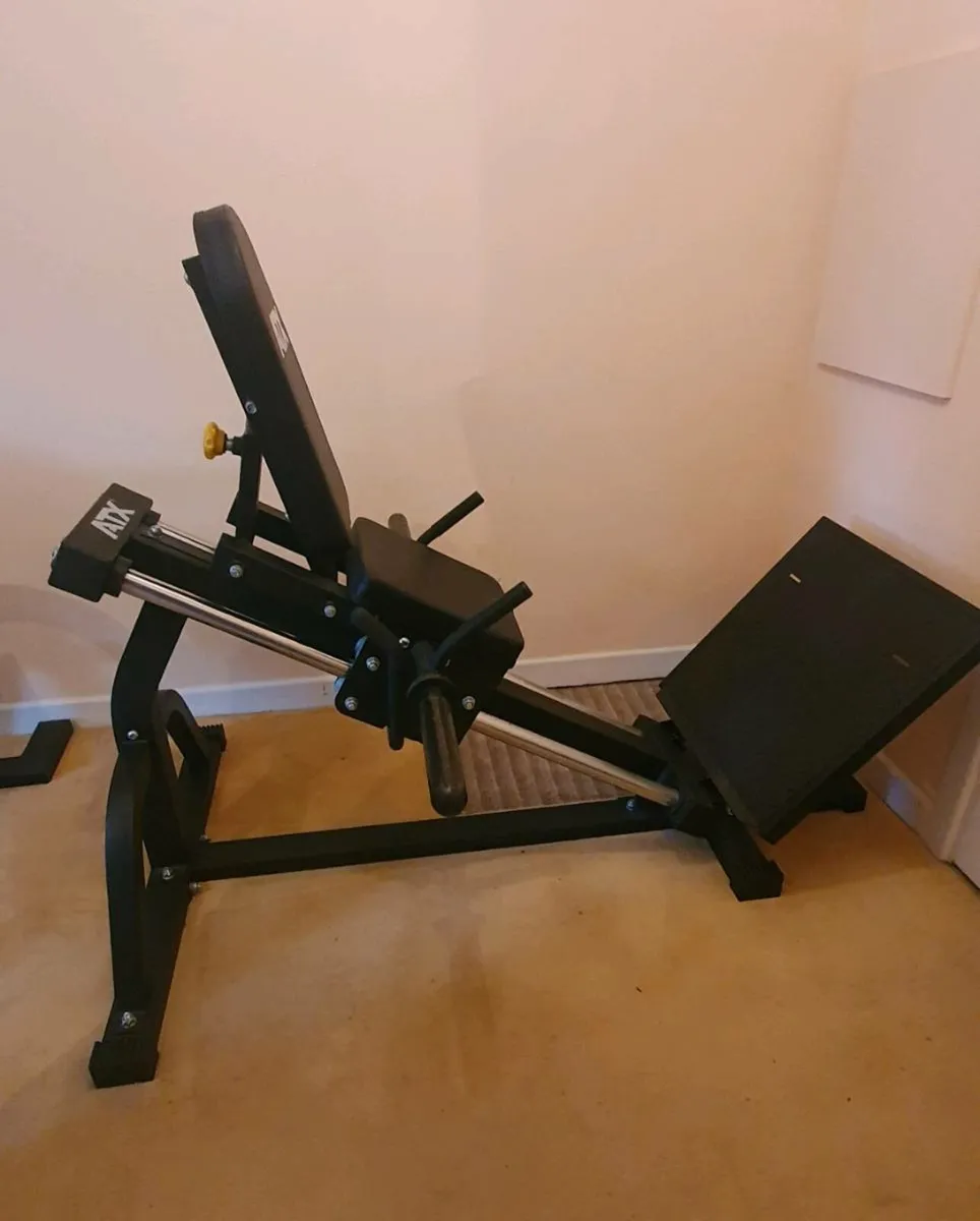 Compact Incline High Capacity Leg Press - Image 1