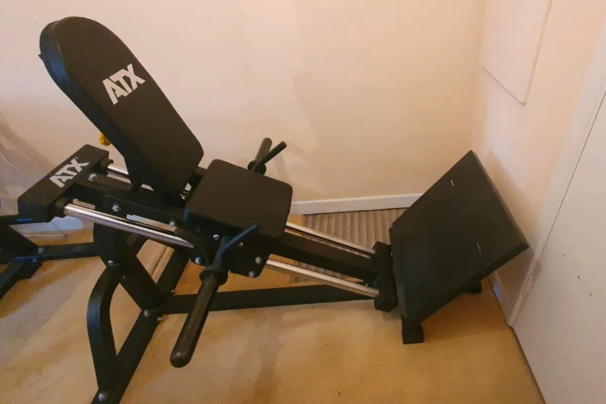 Compact Incline High Capacity Leg Press - Image 2