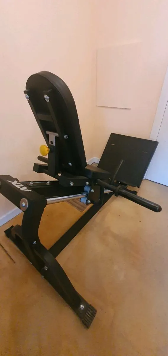Compact Incline High Capacity Leg Press - Image 4