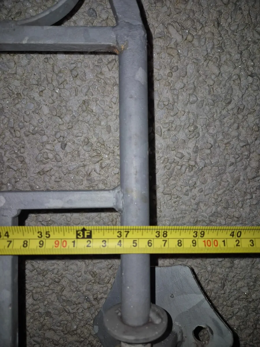 Metal side gate - Image 2