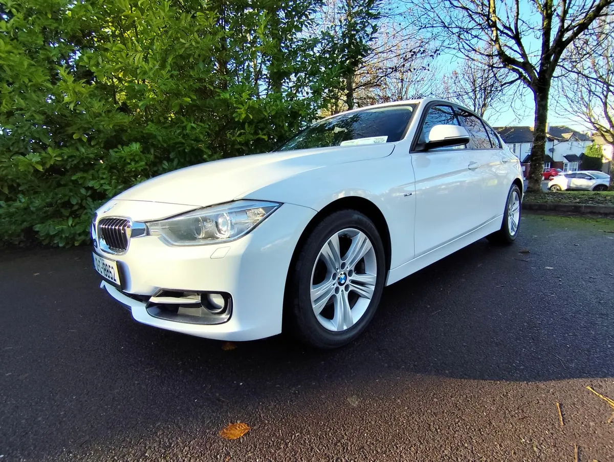 2012 BMW 320i Automatic! 1Owner! Only 23000 kms! - Image 2
