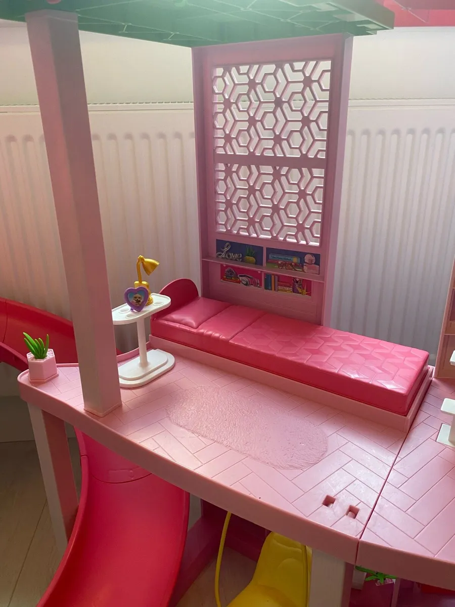 Barbie Dream House - Image 4