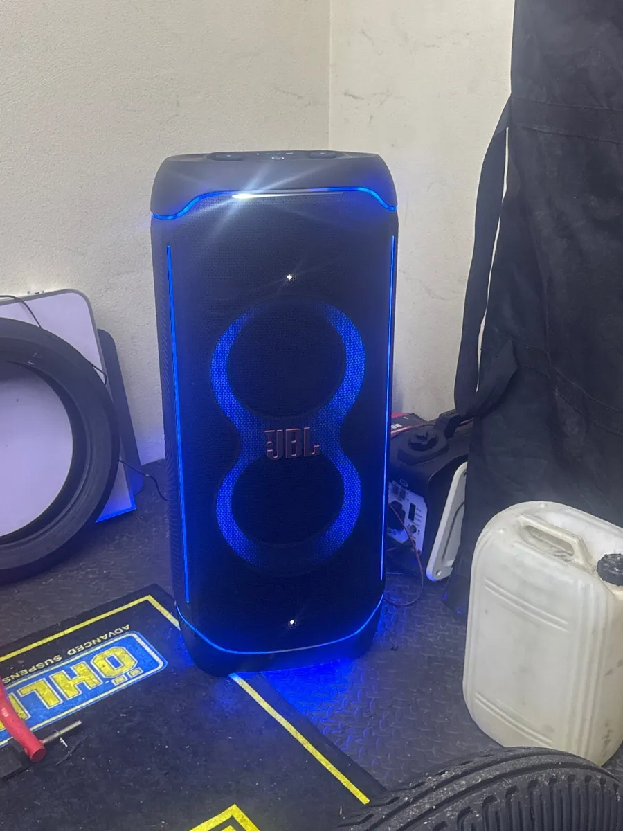 JBL Ultimate PartyBox 1100W Speaker Brand New - Image 3