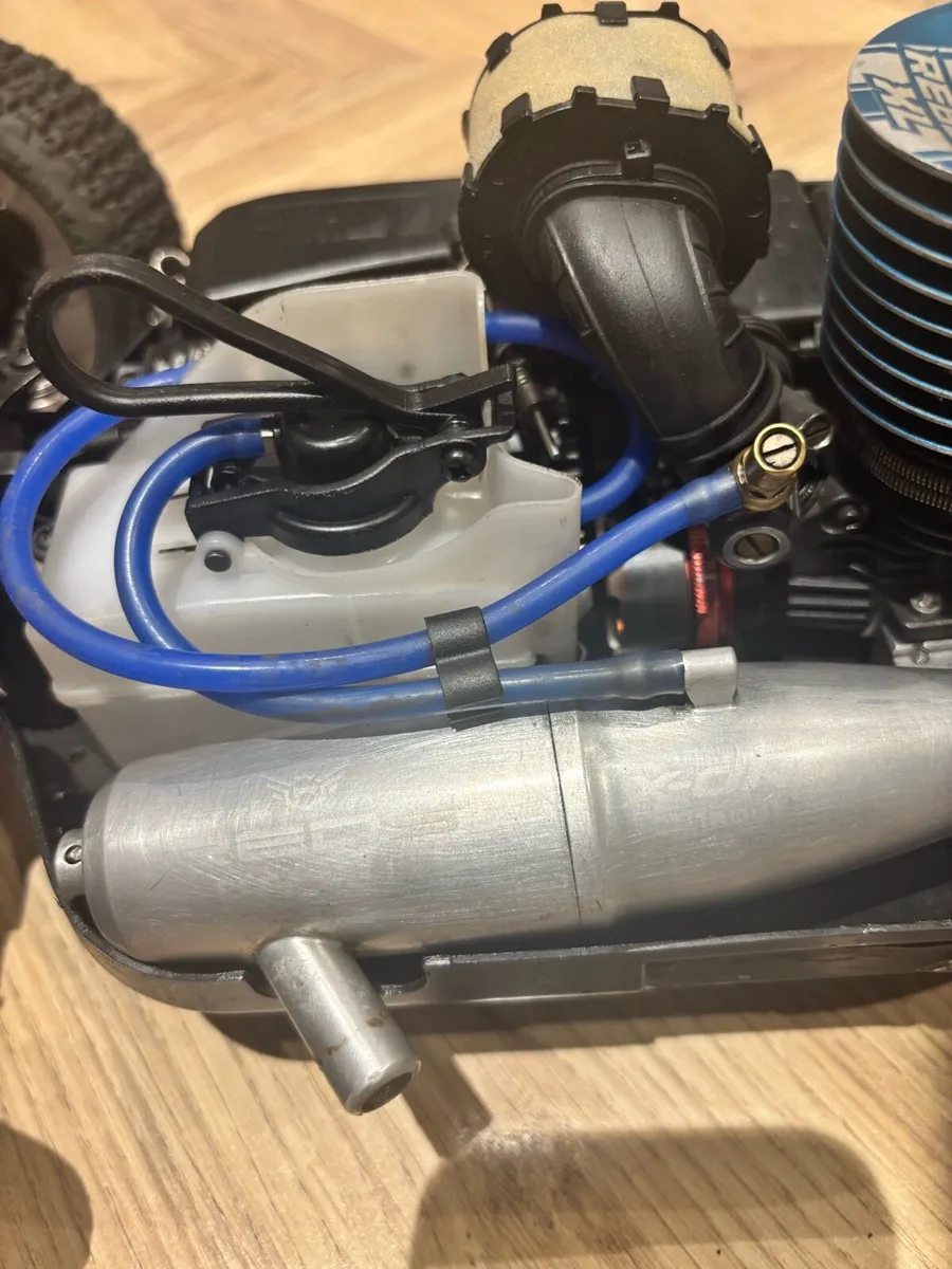 Rc car Kyosho inferno mp9 - Image 3