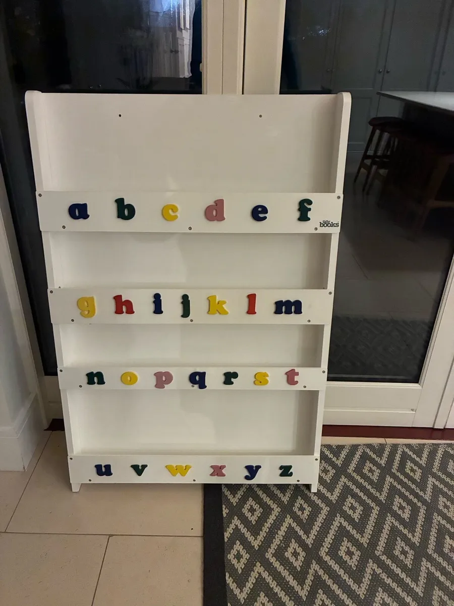 Kids bookshelf - Image 1