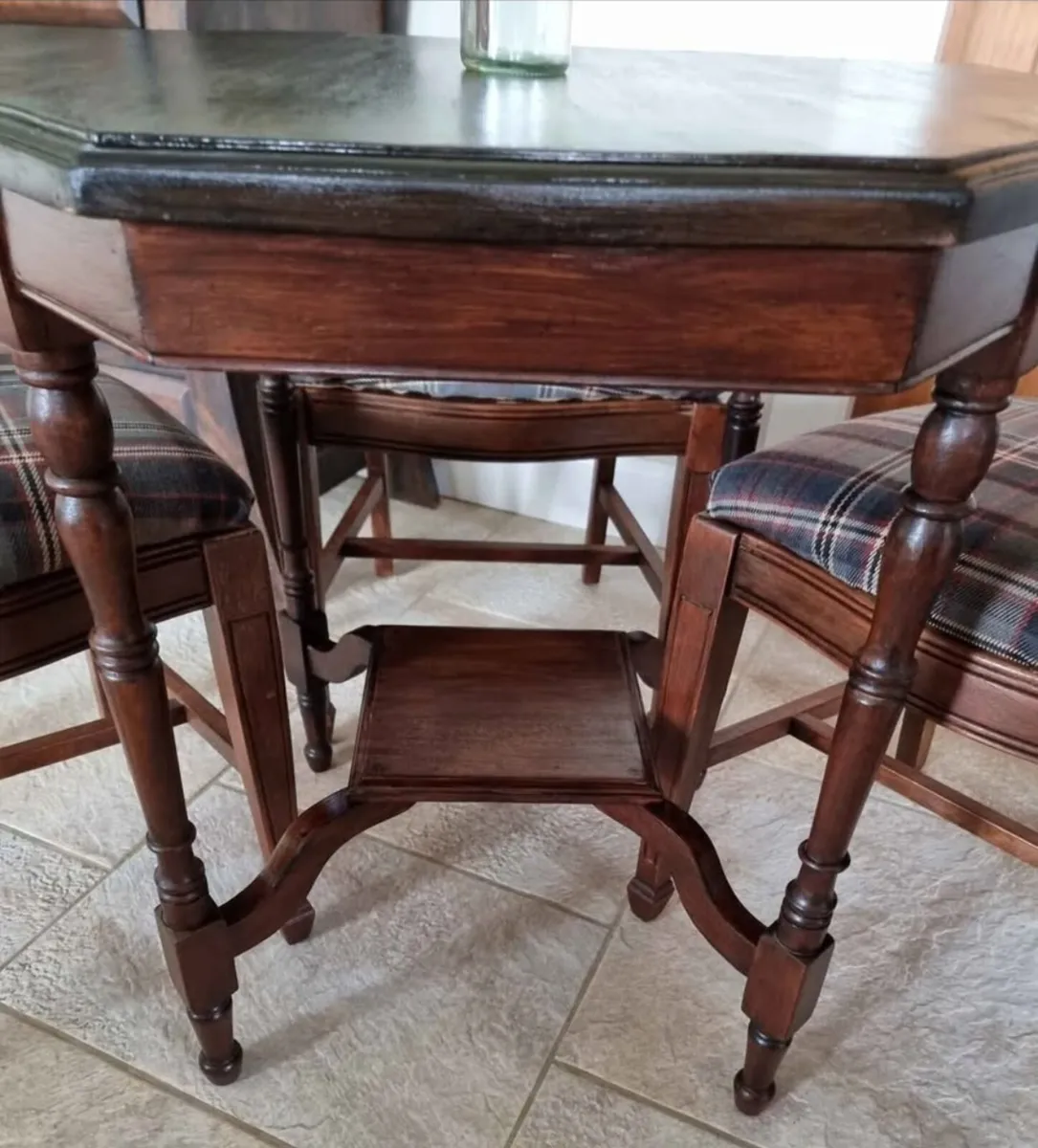 Antique Table & 3 Stools...€175 - Image 3