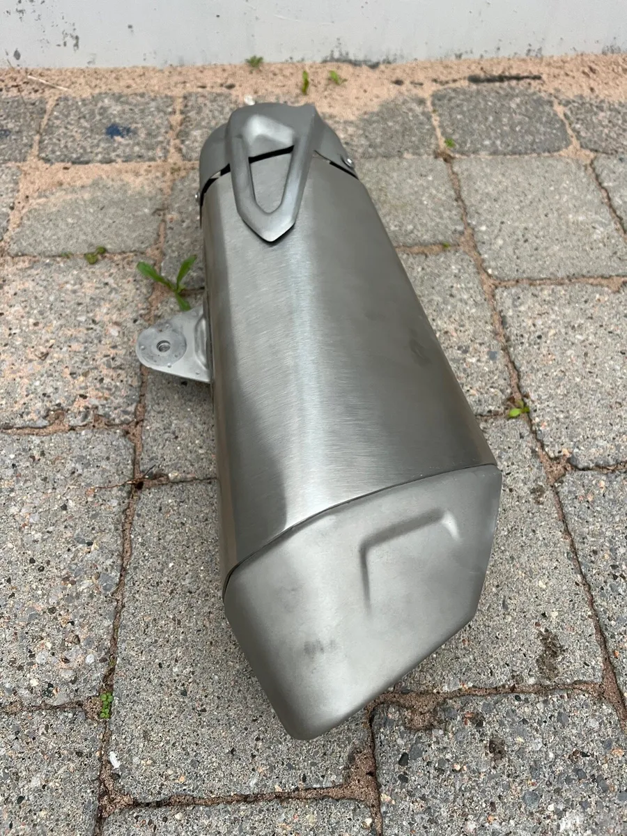 BMW M1000RR Exhaust - Image 2