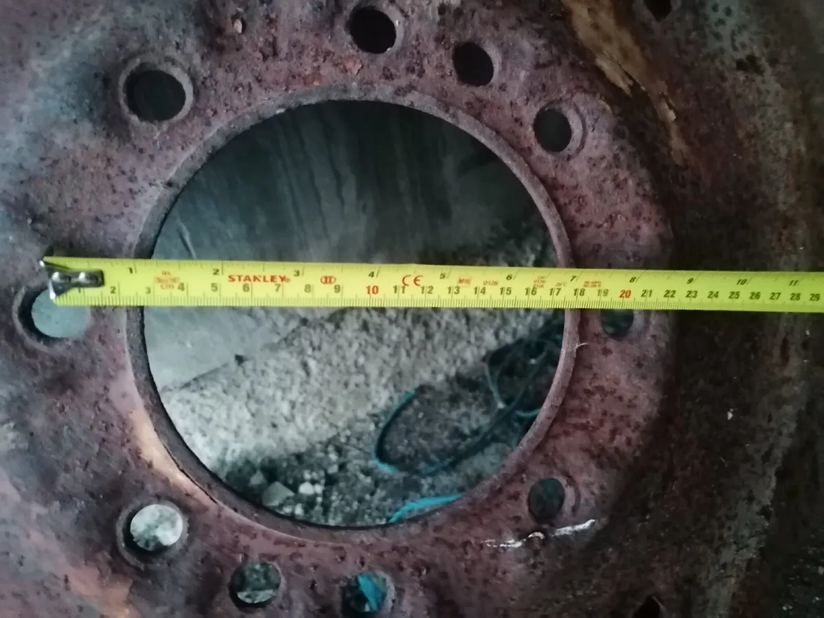 Tractor Rims / Old Tyres - Image 3