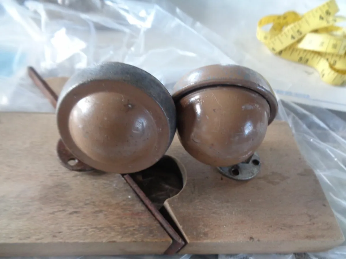 Castors x 6 for Sale - Image 3