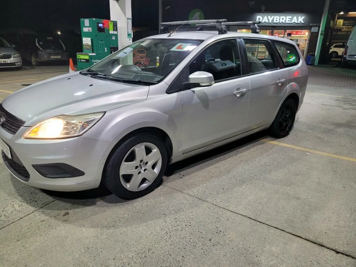 2010 ford focus estate - Image 3