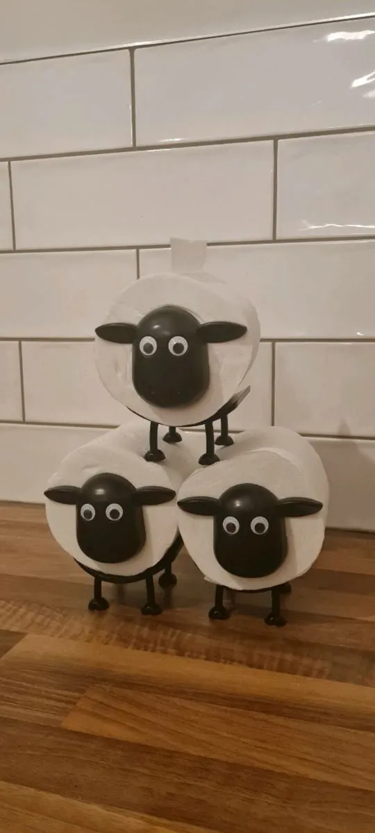 Set of 3 sheep toilet roll holders - Image 2
