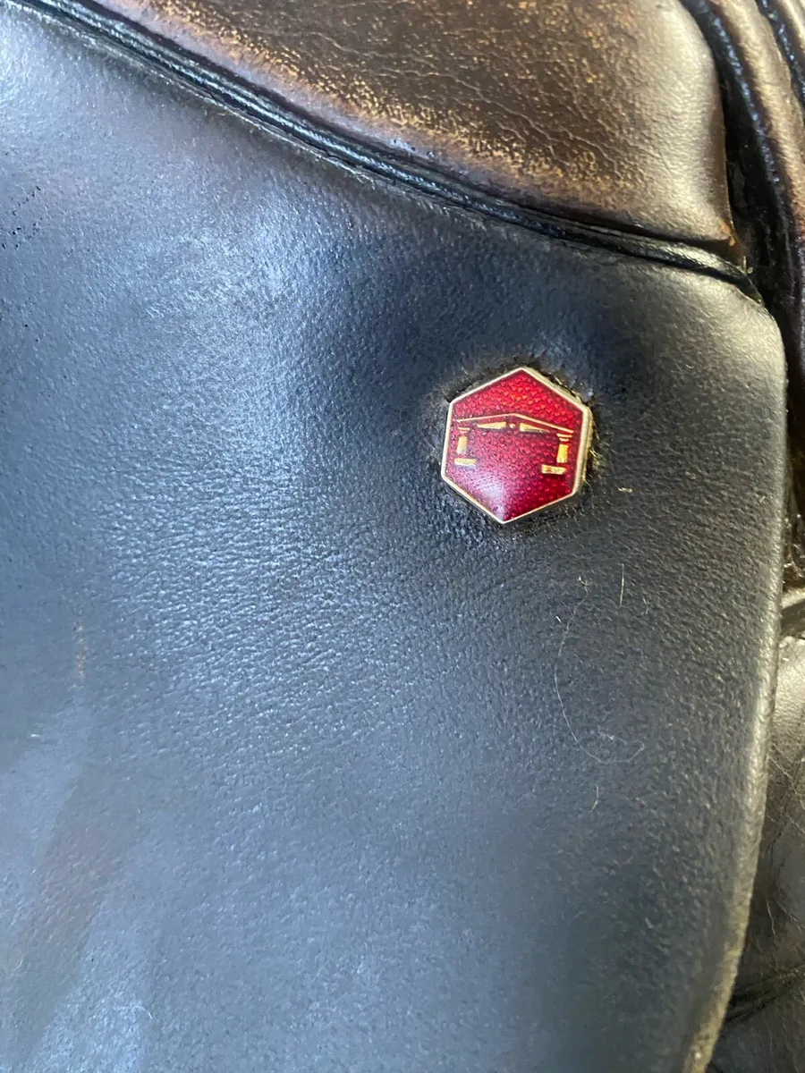 Albion dressage Leather saddle - Image 3