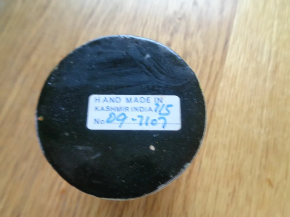 Vintage Indian Paper Mache Container for Sale - Image 3