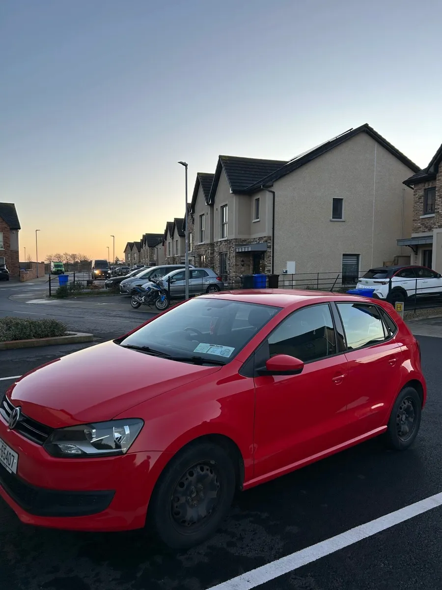 Automatic Volkswagen Polo 2012 - Image 1