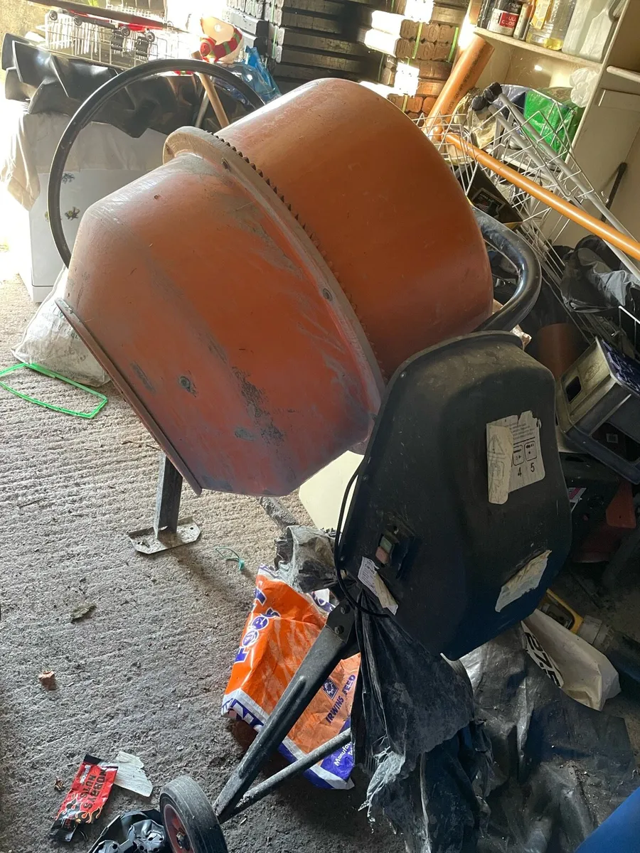 Electric Cement mixer and Honda generator - Image 1