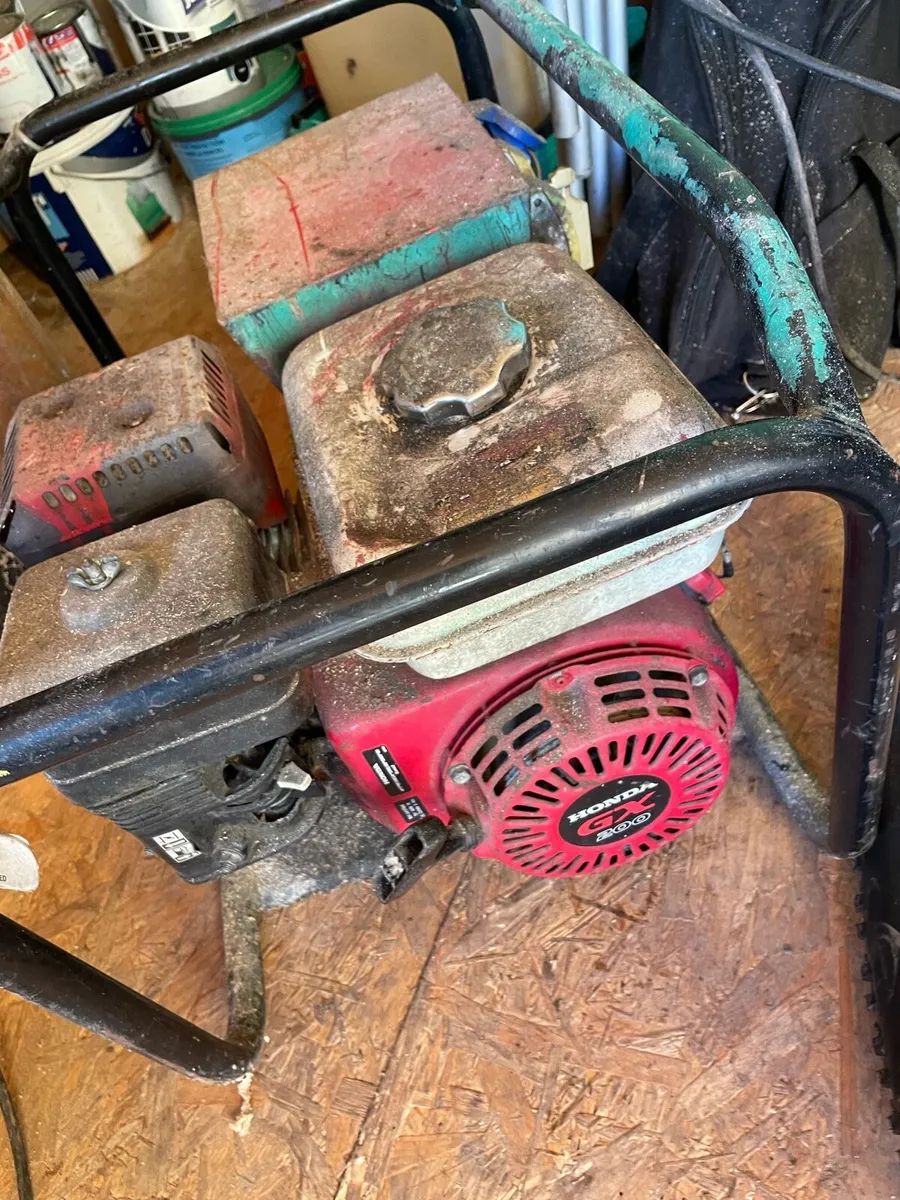 Electric Cement mixer and Honda generator - Image 3