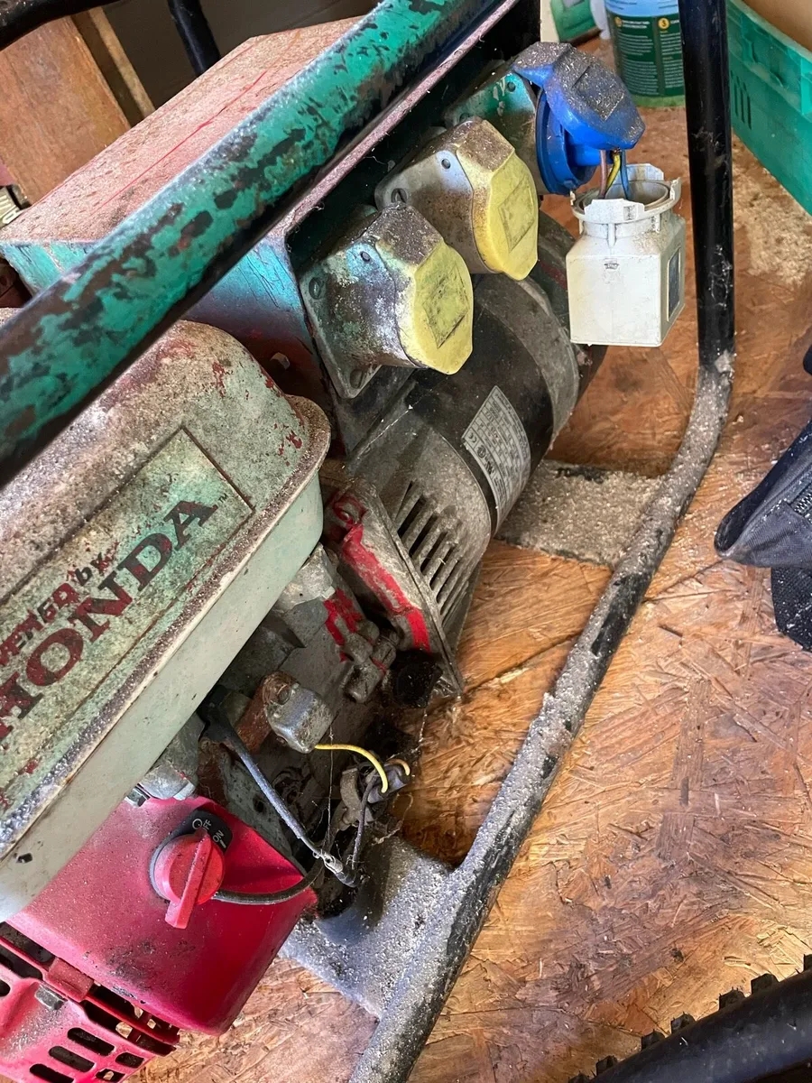 Electric Cement mixer and Honda generator - Image 4