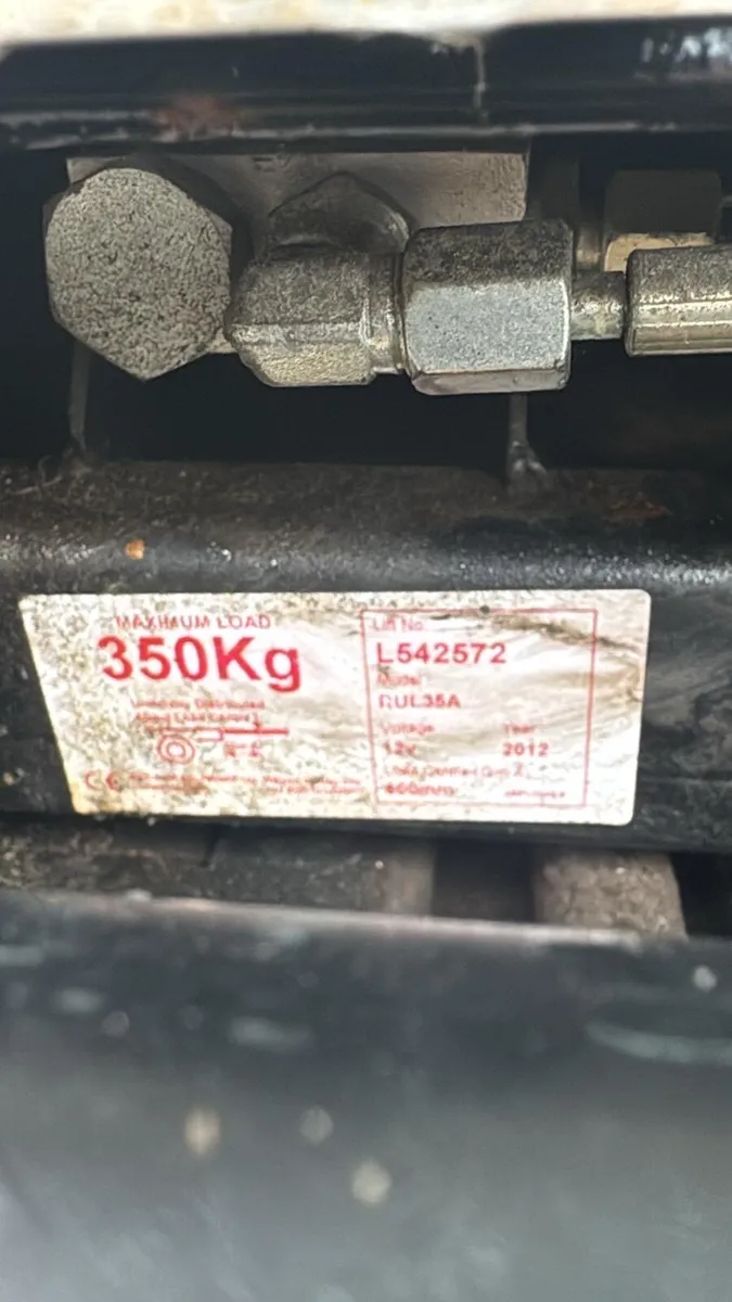 ** Ratcliff Wheelchair Lift 12v ** - Image 4