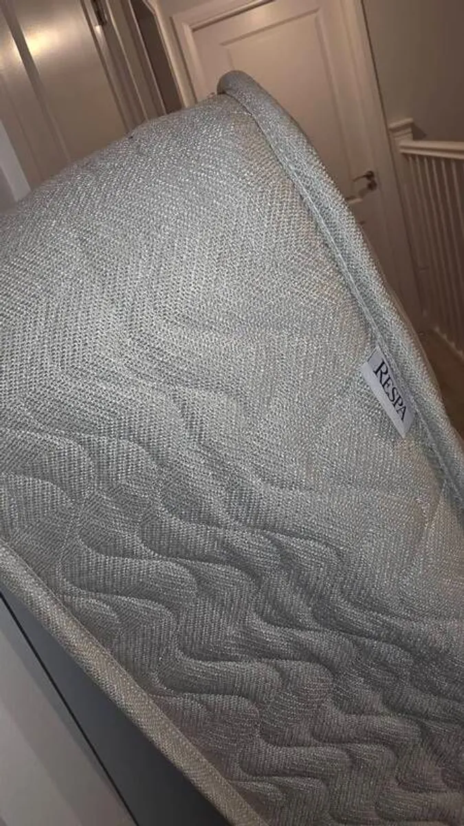 King-Size Respa Mattress, Excellent Condition - Image 4