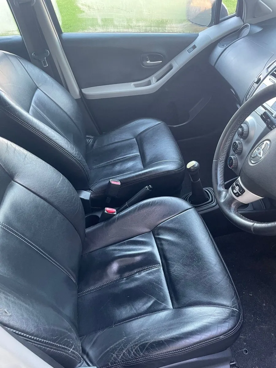 Toyota Yaris - Image 3