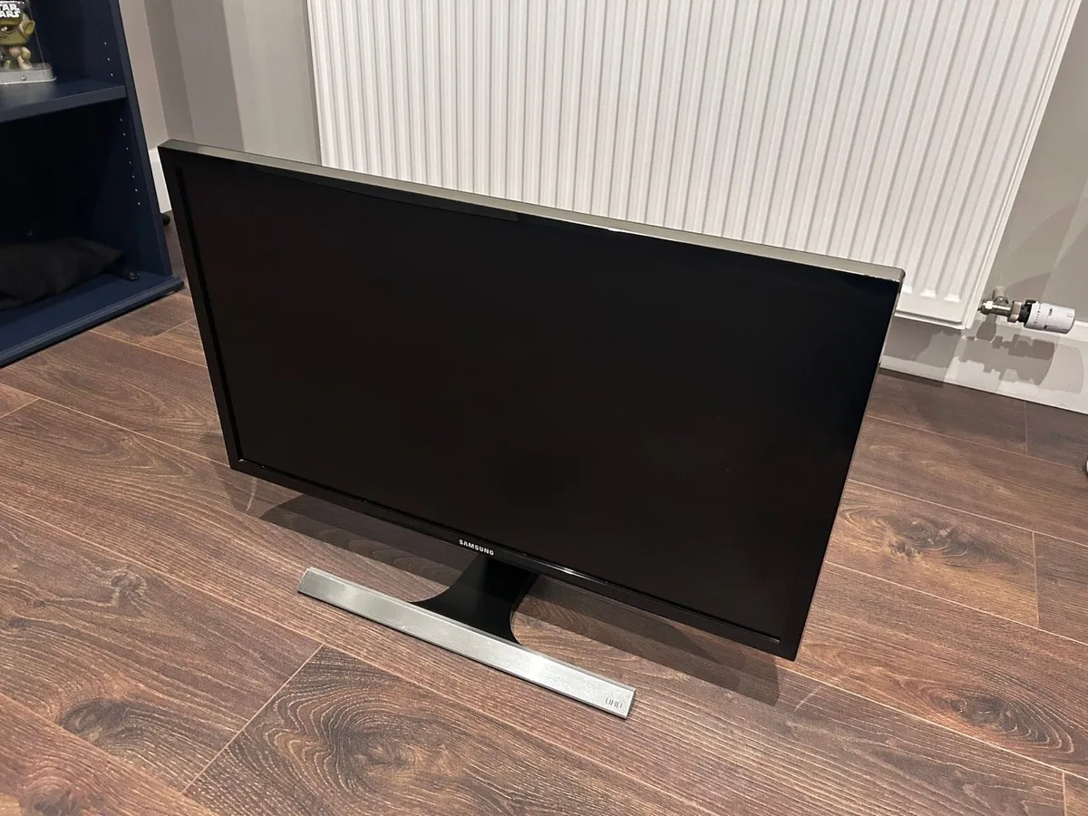 Samsung Monitor U28E590D - Image 1