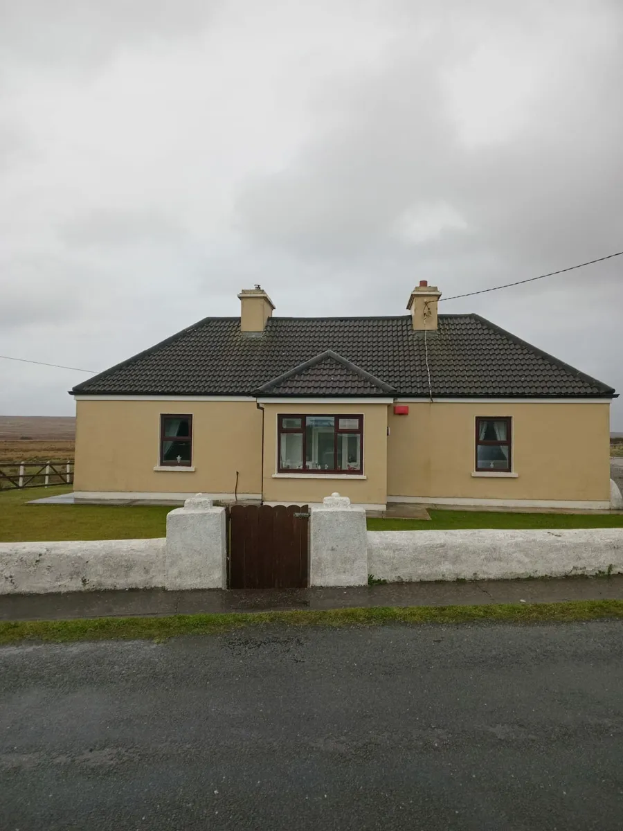 4 bedroom house to let - Image 1