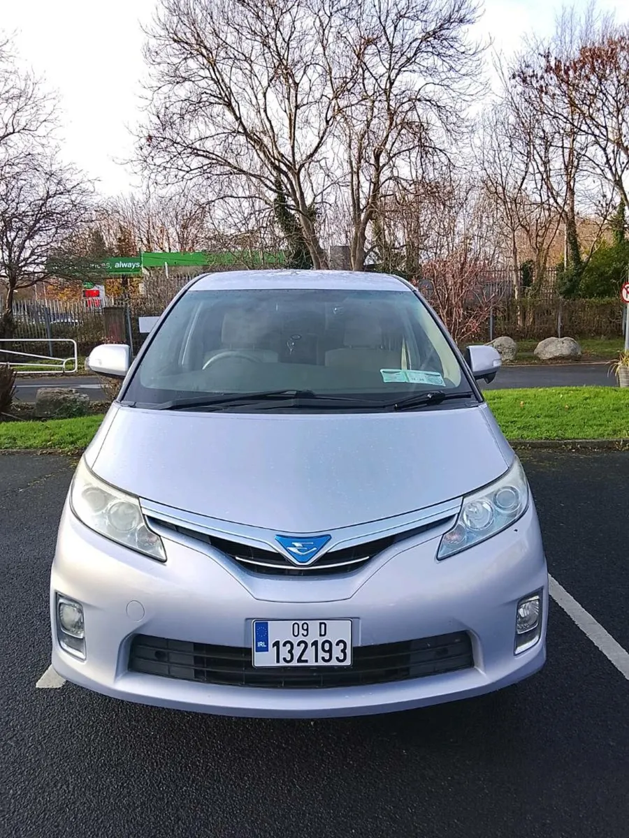 Toyota Estima HYBRID - Image 2