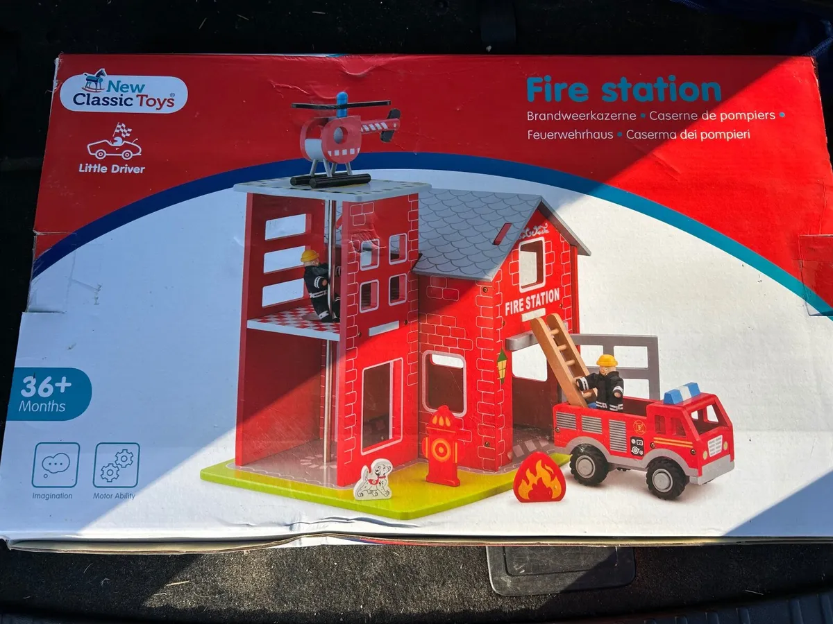 Toy wooden Firestation brand new - Image 1