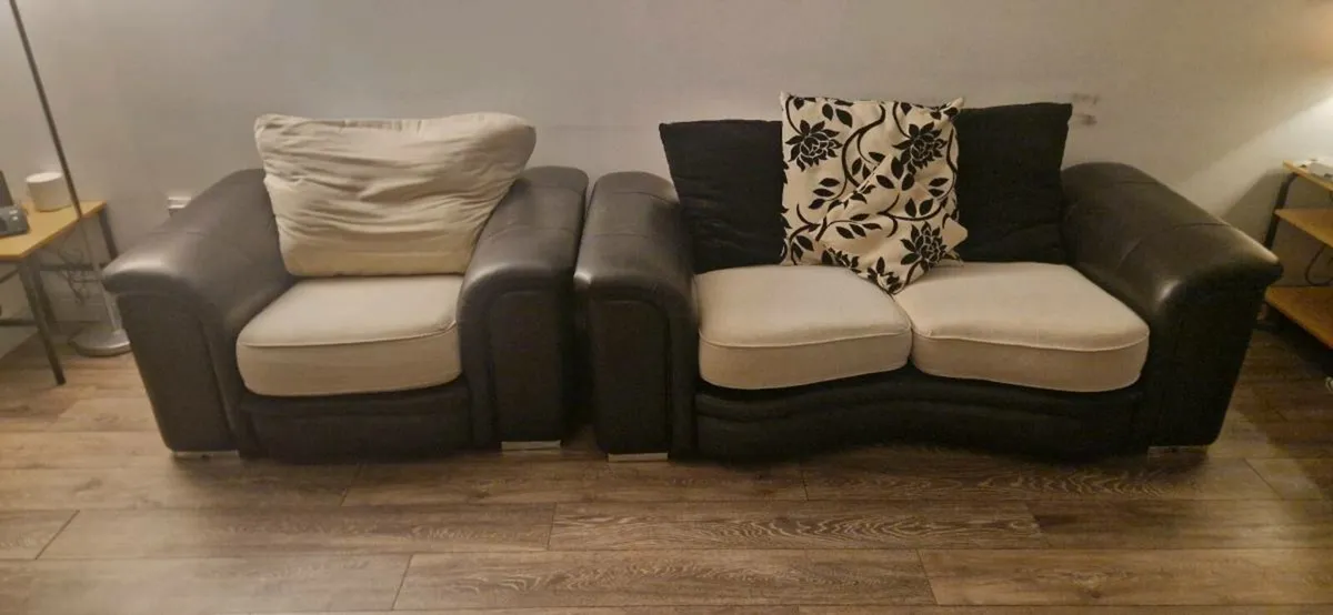 2 seater and single seater couch - Image 1
