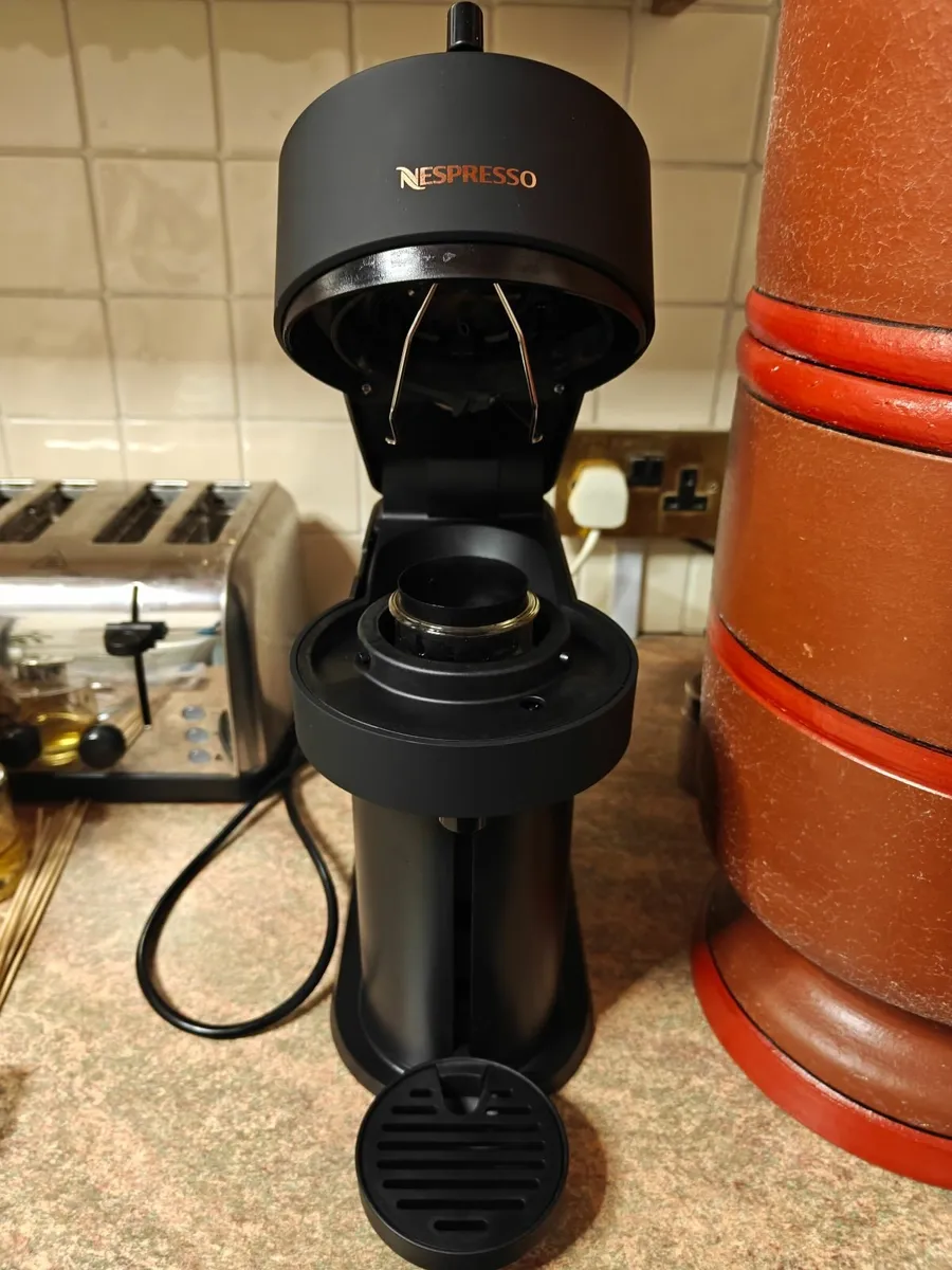 Nespresso Vertuo Machine - Image 2