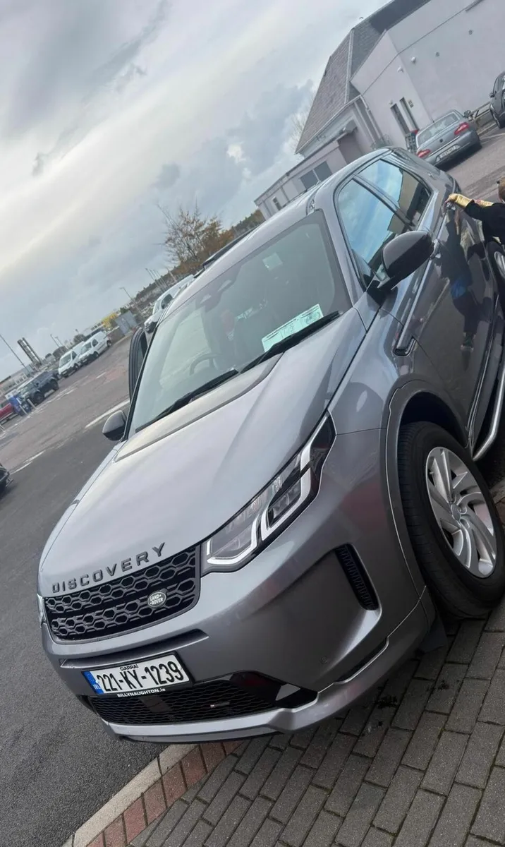 Land Rover Discovery Sport 2022 - Image 4
