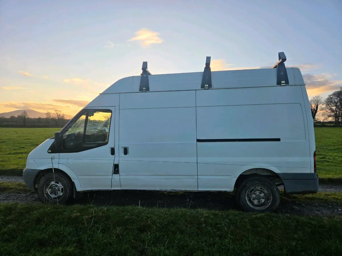 Ford Transit - Image 4