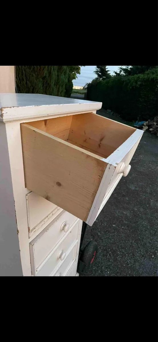 White pine chest of drawers - Image 4