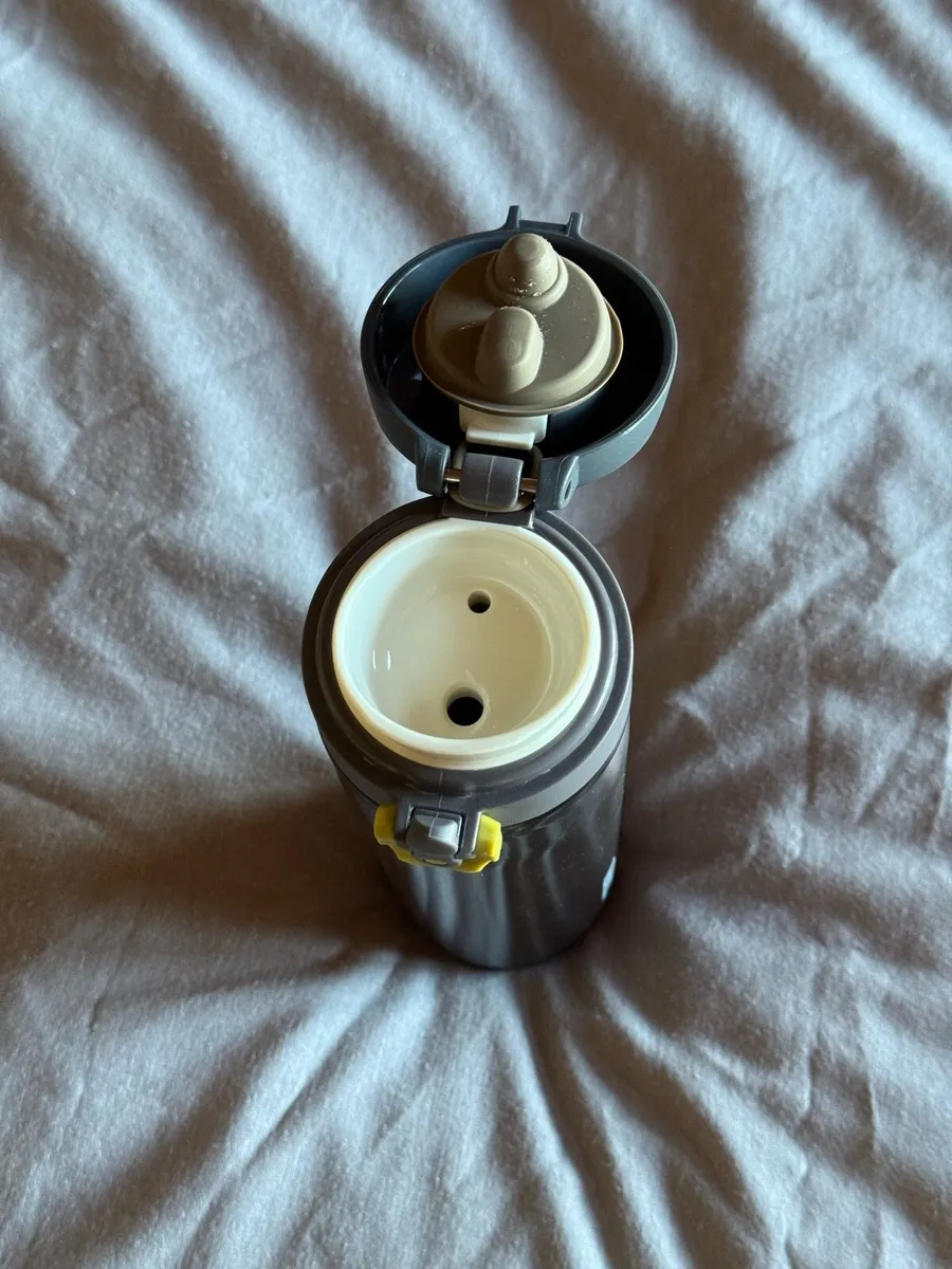 Thermos Stainless Steel Vacuum Bottle - 0.4L - Image 2