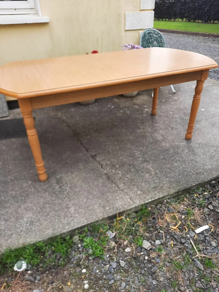 Kitchen table - Image 4