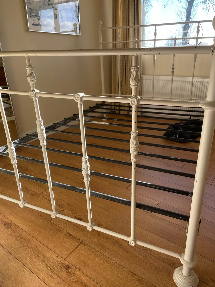 Bed and mattress - Image 1