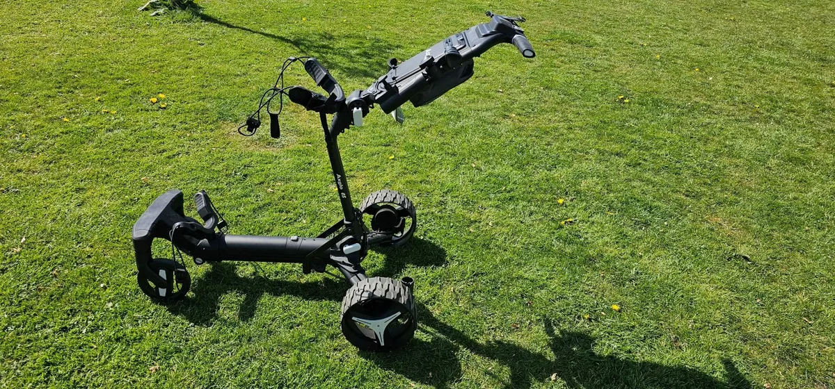 Follow-me golf Trolley - Axglo e5 Demo unit - Image 1