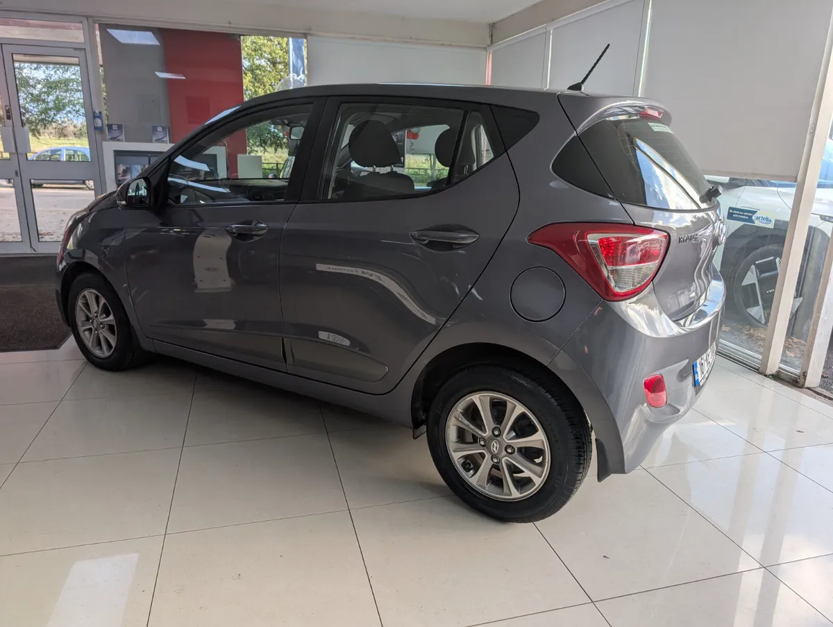 Hyundai i10 Deluxe 2016 - Image 4