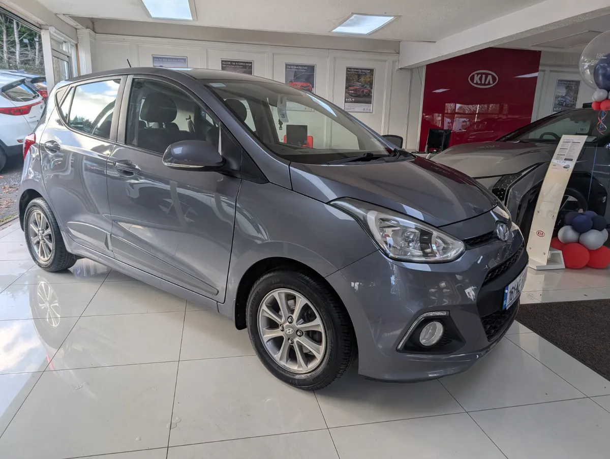 Hyundai i10 Deluxe 2016 - Image 2