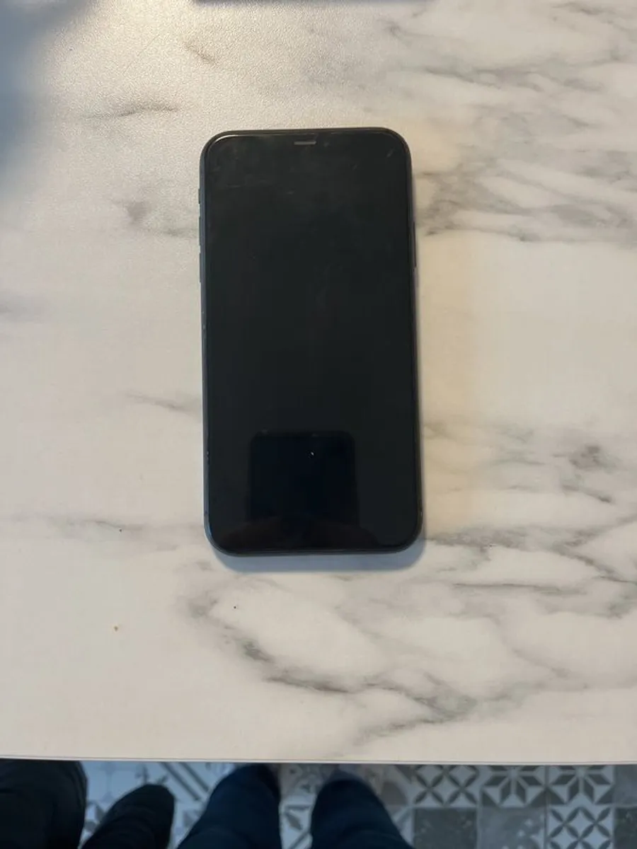 iPhone 11 perfect condition - Image 1