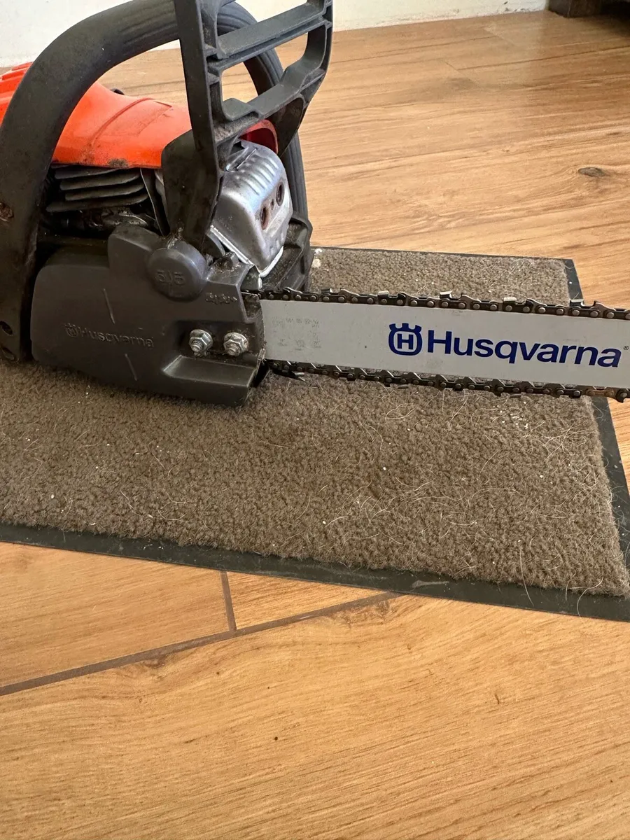 Husqvarna 130 Chainsaw - Image 2