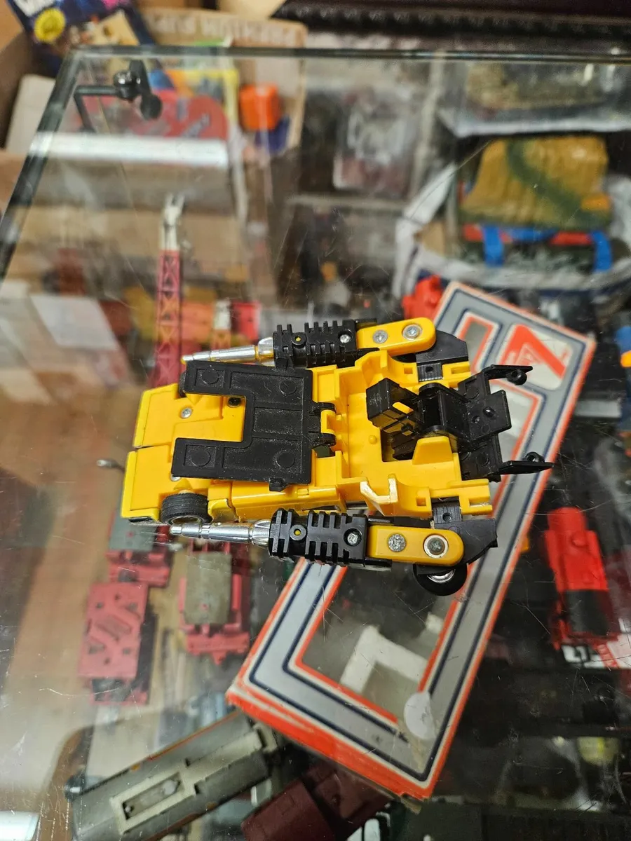 Vintage Takara Transformer - Image 2