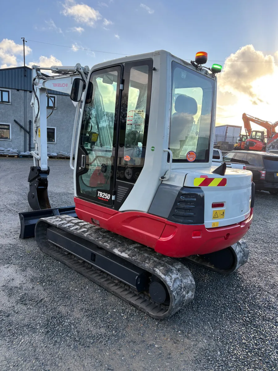 2019 Takeuchi TB250 Low Hours Finance Arranged - Image 3