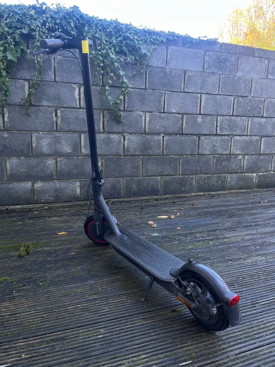 Electric scooter - Image 2