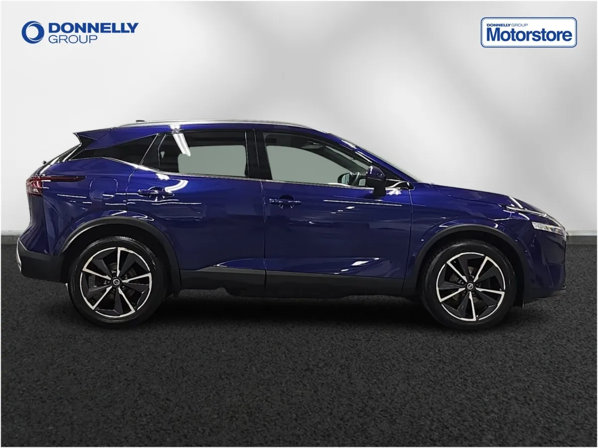 Nissan Qashqai Hatchback Tekna - Image 3