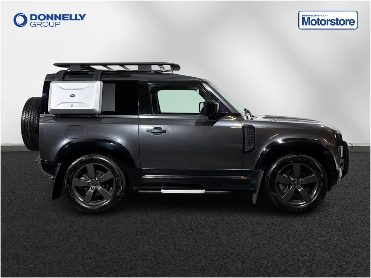 Land Rover Defender Estate S - Image 3