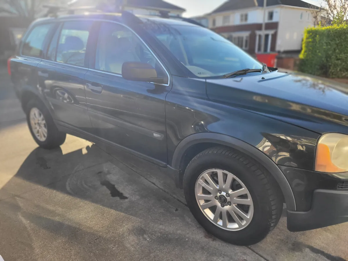 Volvo XC90 - Image 2