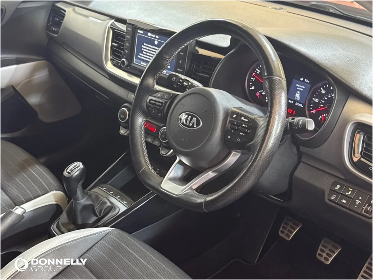 Kia Stonic Estate Special Edition First Edition - Image 4