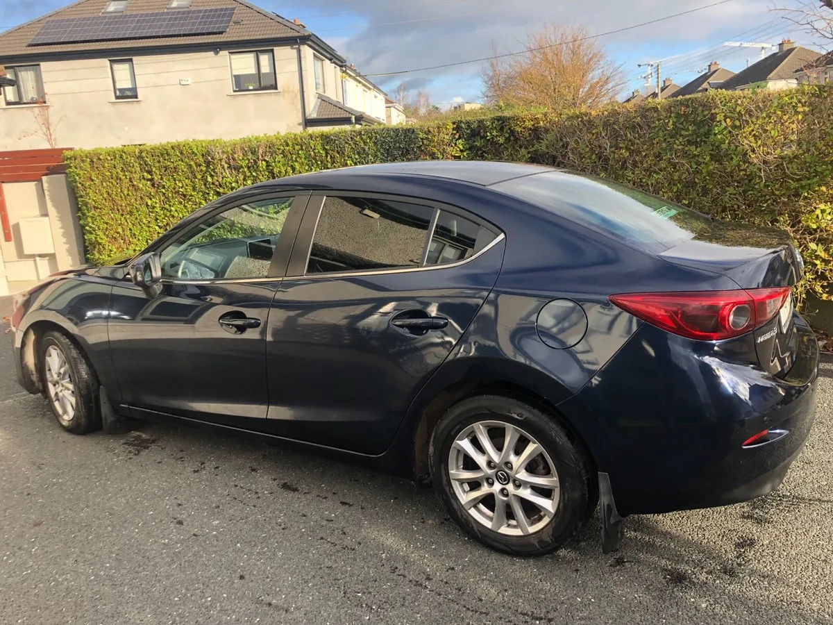 Mazda 3 - Image 2