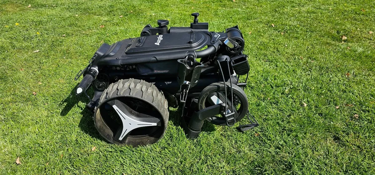 Follow-me golf Trolley - Axglo e5 Demo unit - Image 4